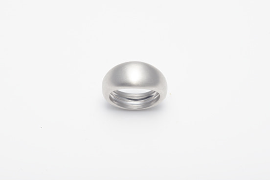 PLUMP RING SATIN