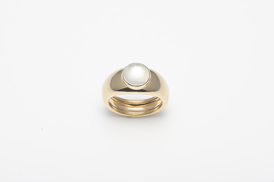 PLUMP RING MOON