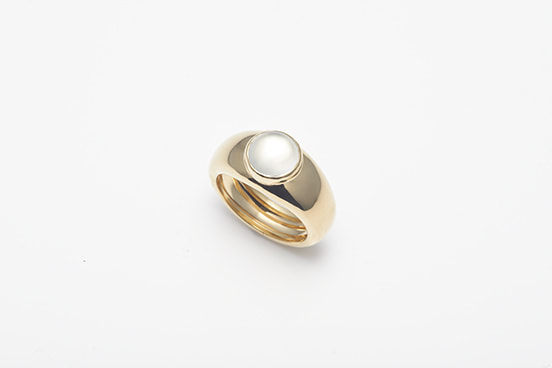 PLUMP RING MOON